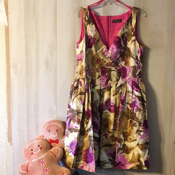 Eliza J Dresses & Skirts - ELIZA J Floral Dress Size 14